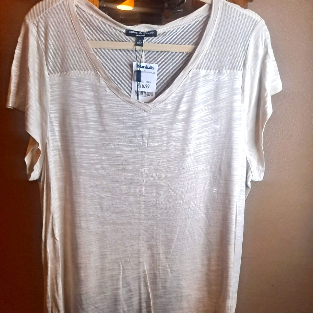 ***CHARITY SALE*** Cable & Gauge Tan Tee 1X NWT